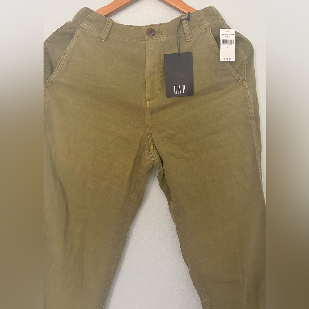 NWT women gap jogger, green color size O - Picture 6 of 6